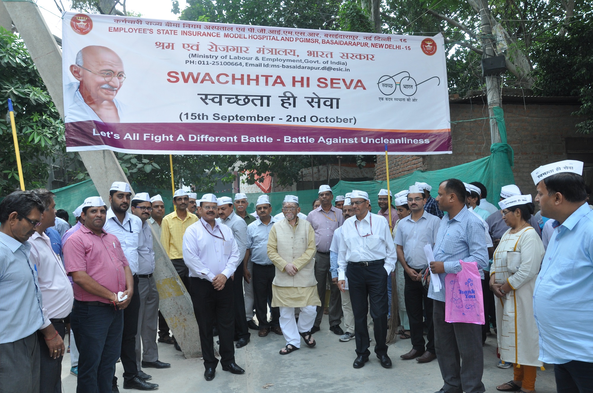 Hon’ble LEM observes “Swachhata Hi Sewa Movement“ at ESIC Model Hospital & PGIMSR, Basaidarapur, New Delhi